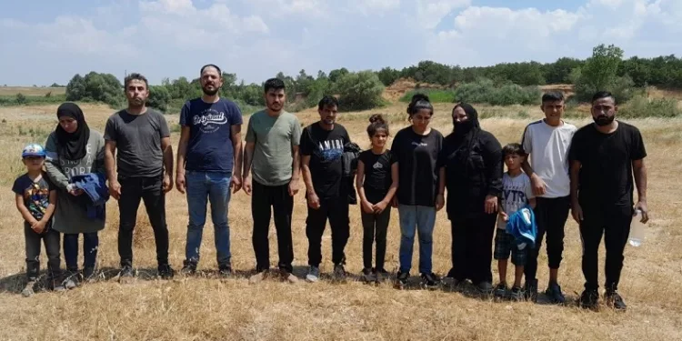 Edirne’den Avrupa’ya geçmek isteyen 26 kaçak göçmen yakalandı