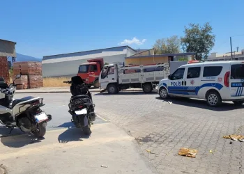 Çarpışan motosikletlerin sürücüleri yaralandı