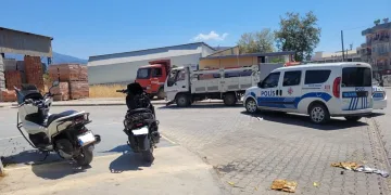 Çarpışan motosikletlerin sürücüleri yaralandı