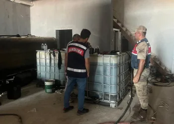 Şanlıurfa’da 6 bin 400 litre kaçak akaryakıt ele geçirildi