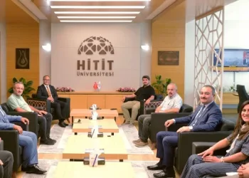 Kent Konseyi Yürütme Kurulundan Rektör Öztürk’e ziyaret
