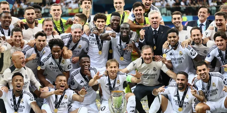 Real Madrid ve Carlo Ancelotti, Süper Kupa tarihine geçti