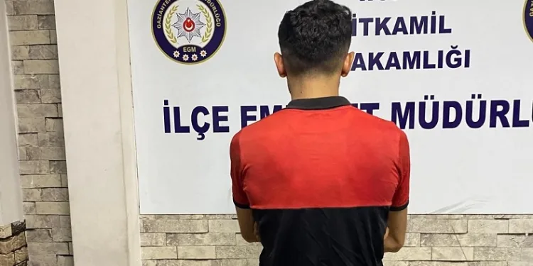 Kesinleşmiş hapis cezası bulunan 2 şüpheli yakalandı