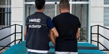 10 yıl 2 ay hapis cezası olan hırsızlık şüphelisi yakalandı