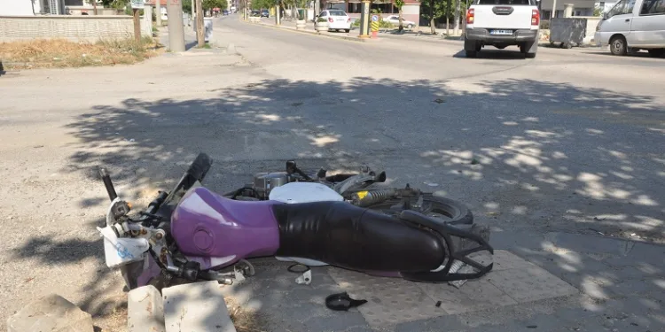 Devrilen motosikletin sürücüsü yaralandı