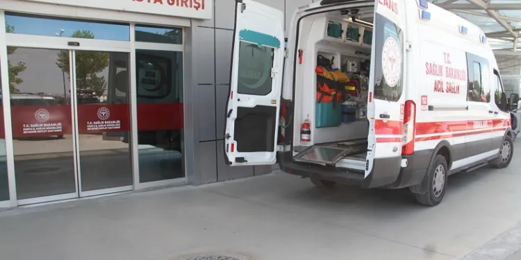 Konya’da bıçaklanan genç ağır yaralandı