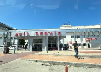 Özel harekat polisi kazara kendini vurdu