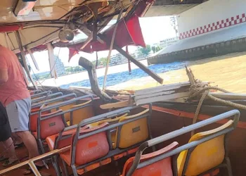 Tayland’daki Chao Phraya Nehri’nde iki tekne çarpıştı: 4 yaralı