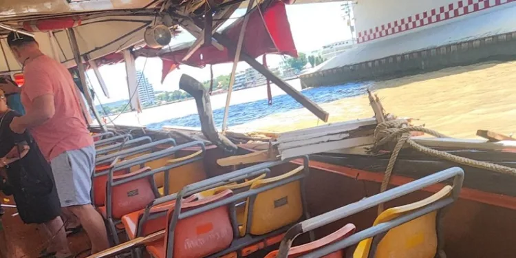 Tayland’daki Chao Phraya Nehri’nde iki tekne çarpıştı: 4 yaralı