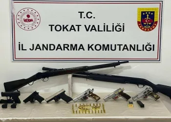 Tokat’ta jandarmadan uyuşturucu ve silah operasyonu