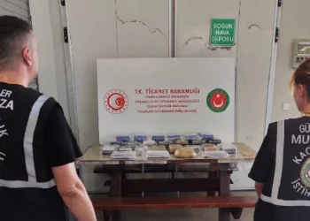 Çeşme Gümrük Muhafaza’dan tarihi uyuşturucu operasyonu