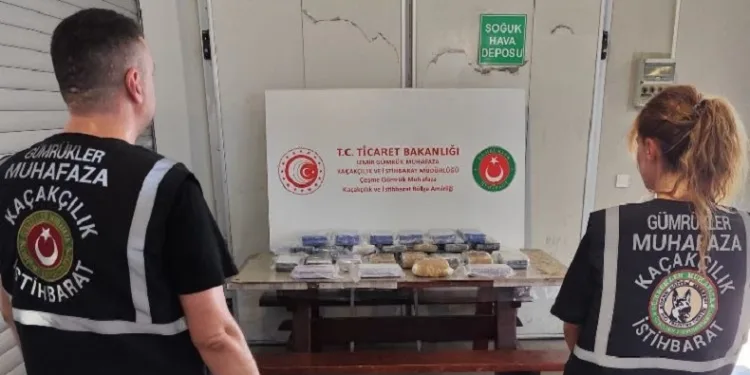 Çeşme Gümrük Muhafaza’dan tarihi uyuşturucu operasyonu