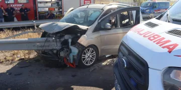 Bariyere ok gibi saplandı: 2 ölü, 4 yaralı