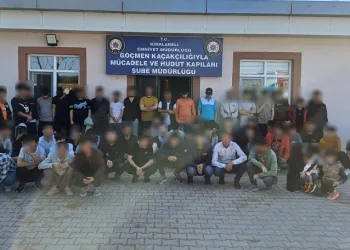 Kırklareli’nde kamyon dolusu kaçak yakalandı