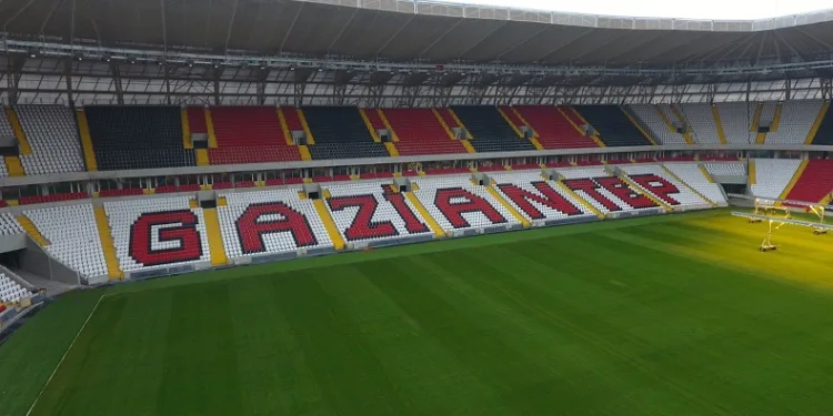 Gaziantep Büyükşehir, Gaziantep FK’ya sponsor oldu