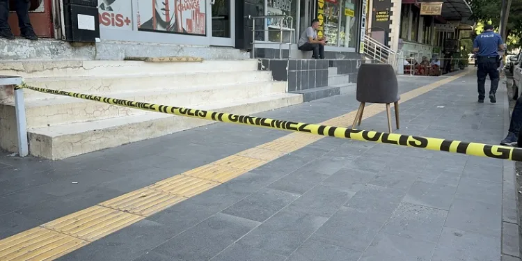 Diyarbakır’da husumetli iki grup arasında silahlı kavga