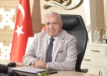 Başkan Şadi Özdemir: “Geçmiş depremlerden ders çıkarmalıyız”