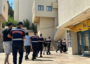 Jandarmadan umut tacirlerine darbe