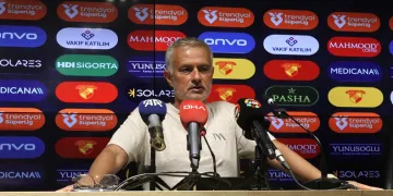Jose Mourinho: “Türk futboluna adapte olmam gerekiyor”