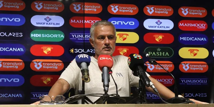 Jose Mourinho: “Türk futboluna adapte olmam gerekiyor”