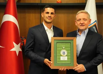 Başakşehir, Danijel Aleksic’i ağırladı