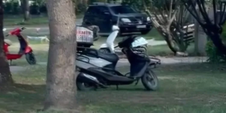 Otomobille çarpışan motosikletin 21 yaşındaki sürücüsü hayatını kaybetti