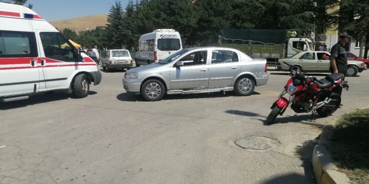 Isparta’da otomobil ile motosiklet çarpıştı: 1 yaralı