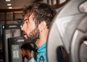 Adana Demirspor, Kasımpaşa maçı hazırlıklarını salonda sürdürdü
