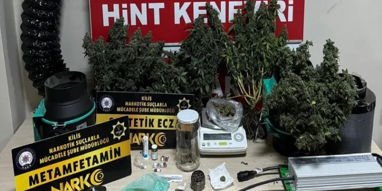 Uyuşturucu yetiştirmek için evine sera kurmuş