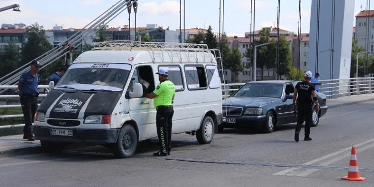 Sürücülere sıkı denetim