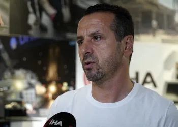 Türkiye Profesyonel Futbolcular Derneği Saffet Akyüz: “Fesih hakkı kullanan oyunculara cephe oluşturuluyor”