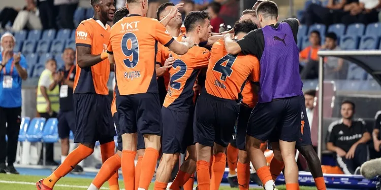 Başakşehir’de hedef UEFA Konferans Ligi’nde gruplara kalmak