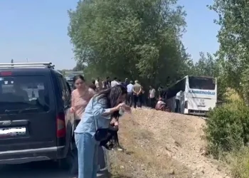 Yolcu otobüsü kaza yaptı: Yaralılar var