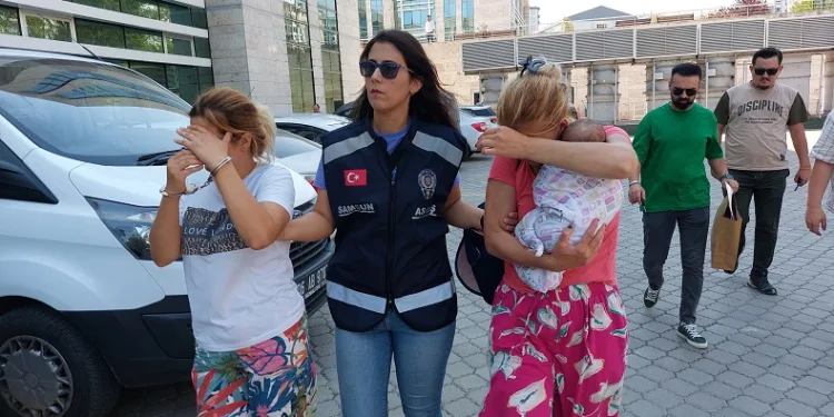 Samsun’da evden ziynet eşyası ve para çalan hırsızlar yakalandı