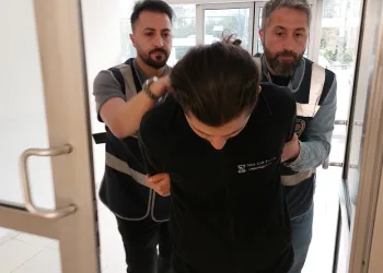 Konuşmak için ormana götürdüğü ortağını öldüren şahsın yargılanmasına başlandı