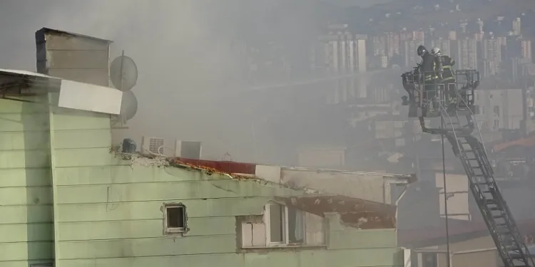 Otel yemekhanesinde yangın