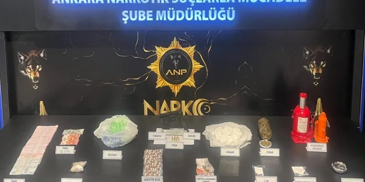 Emniyeti’nin hassas burnu uyuşturucu satıcılarını yakaladı