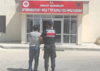 Afyonkarahisar’da fuhuş suçundan arana şahıs yakalandı