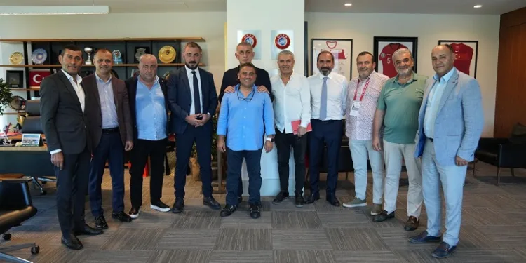TFF 3. Lig kulüp başkanları, TFF Başkanı Hacıosmanoğlu’nu ziyaret etti