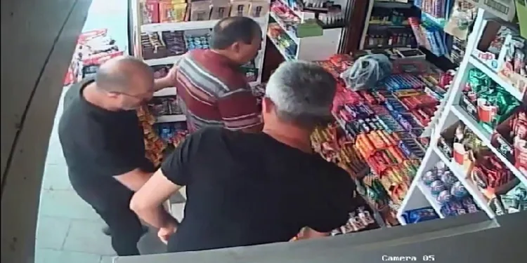 Büfe sahibinin dikkati, hırsızlığı ele verdi