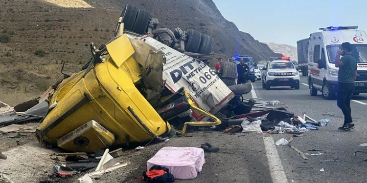 Erzincan’da katliam gibi kaza
