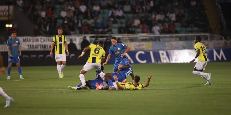 Fenerbahçe, Rizespor’a karşı galibiyet serisini 11 maça çıkardı