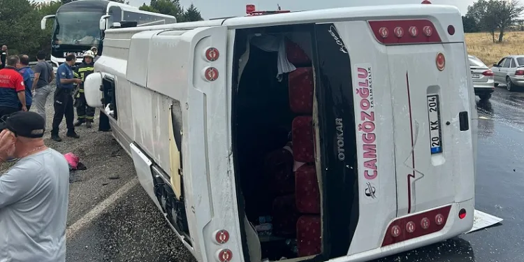 Düğün yoluna meydana gelen kazada yaralanan 1 kişi öldü