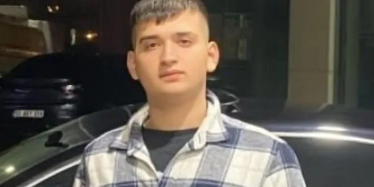18 yaşındaki genç evinde ölü bulundu