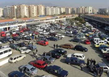 Oto alım satım işi yapan esnafa uyarı