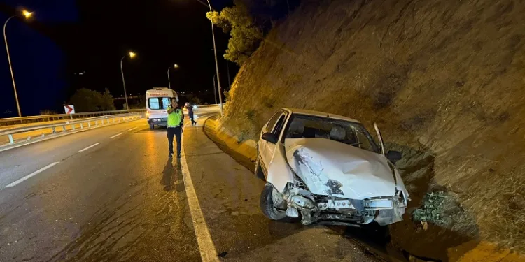 Meydana gelen trafik kazasında 2 kişi yaralandı