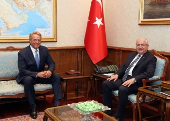 Bakan Güler veda ziyareti gerçekleştiren ABD’nin Ankara Büyükelçisi Flake’i kabul etti