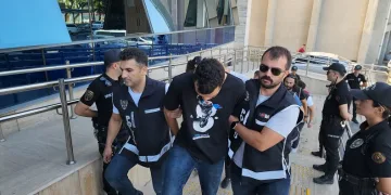 Lüks aracın kundaklandığı olayda 6 şüpheliden 4’ü tutuklandı