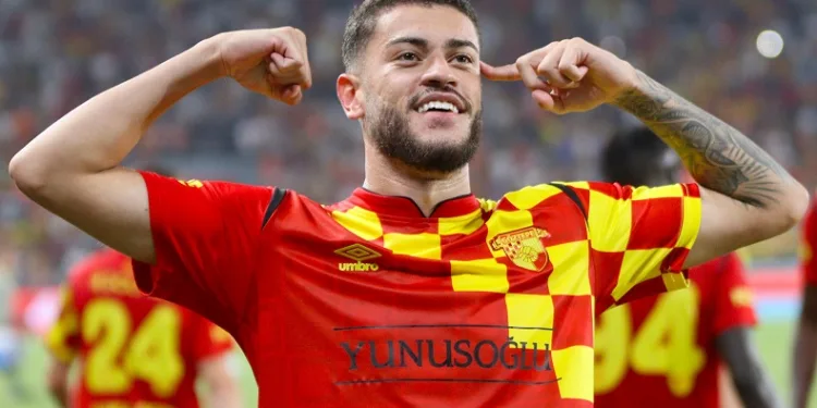 Göztepe’nin santraforu Romulo, performansıyla göz dolduruyor