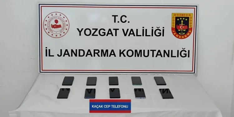 Yozgat’ta 300 bin lira değerinde kaçak cep telefonu ele geçirildi